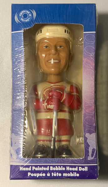 BOBBLE DOBBLE BRETT HULL DETROIT RED WINGS BOBBLE HEAD SEALED IN BOX. - Darktower Media
