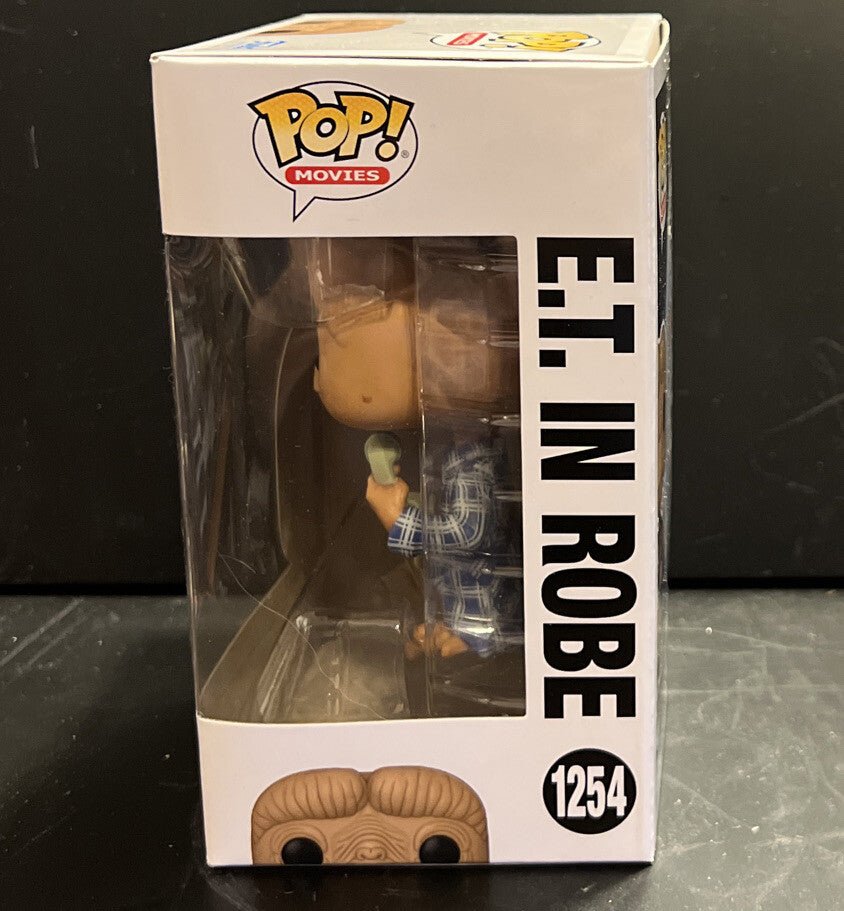Funko Pop! Movies - E.T. The Extra - Terrestrial - E.T. in Robe (Flannel) 1254 - Darktower Media
