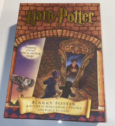 Puzzle Bepuzzled HARRY POTTER THE SORCERER'S STONE Glow-in-the-Dark 250 Piece