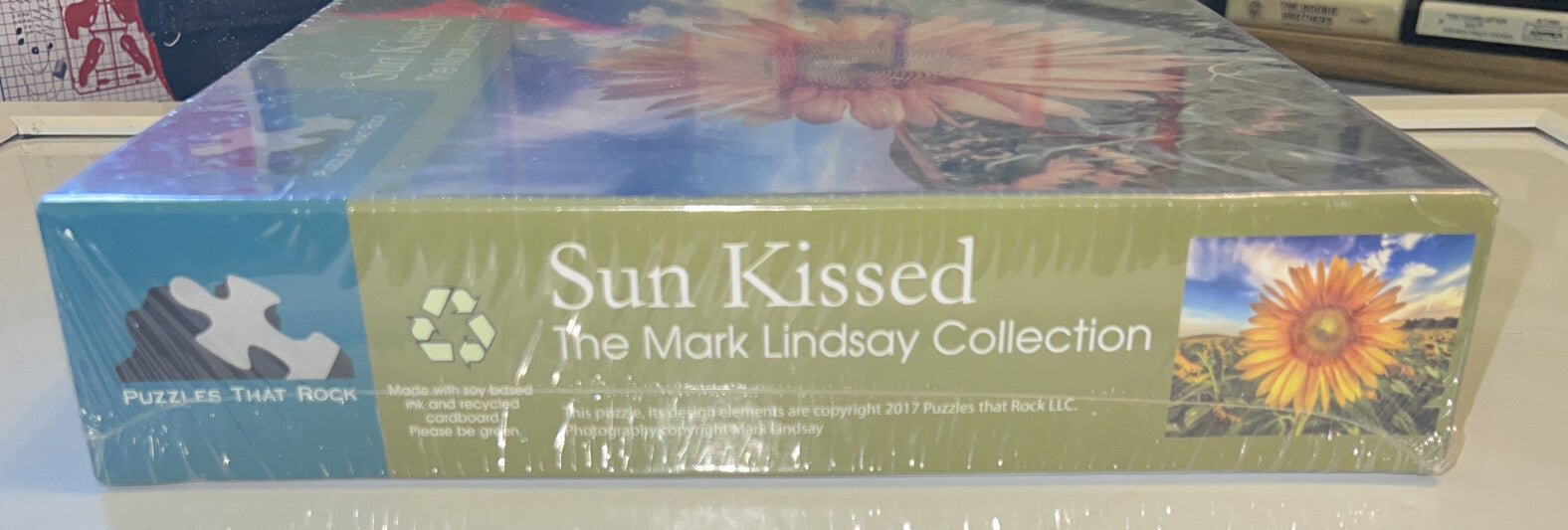 Puzzles That Rock Sun Kissed 550pc 18x24 Sunflower Mark Lindsay Collection USA - Darktower Media