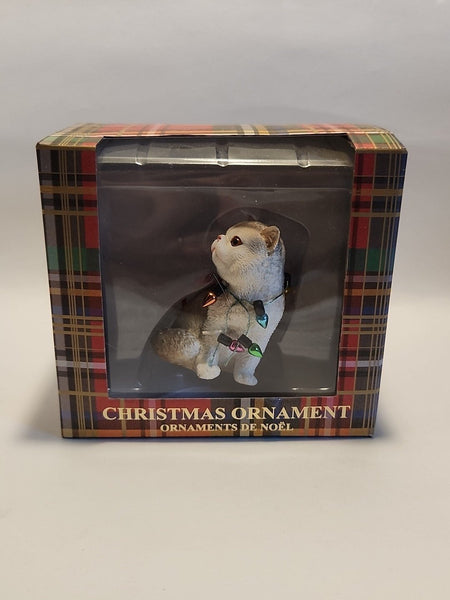 SANDICAST Shorthair Calico Bicolor Cat Tangled In Lights Christmas Ornament - Darktower Media