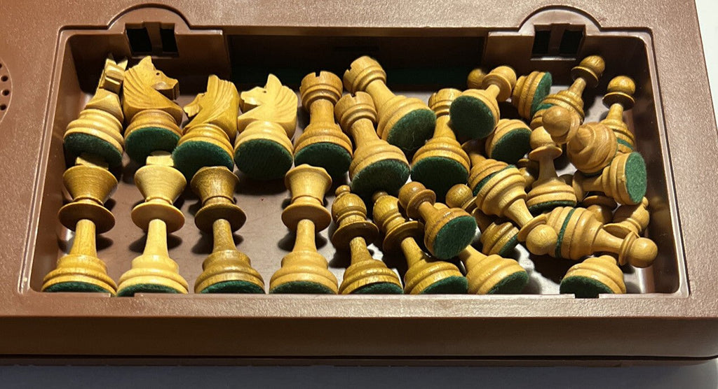 The Classic Portable Sensory Chess Computer - Fidelity International Complete VG - Darktower Media