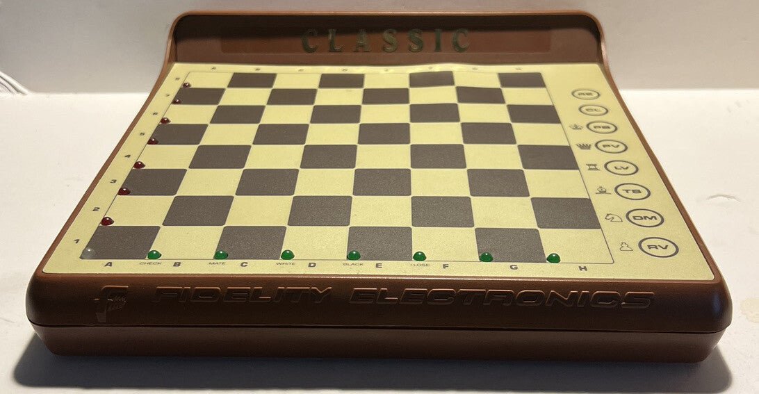 The Classic Portable Sensory Chess Computer - Fidelity International Complete VG - Darktower Media