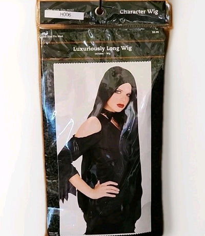 Womens NIP  Black LUXURIOUSLY LONG WIG Halloween Costume One Size Fits Most H006